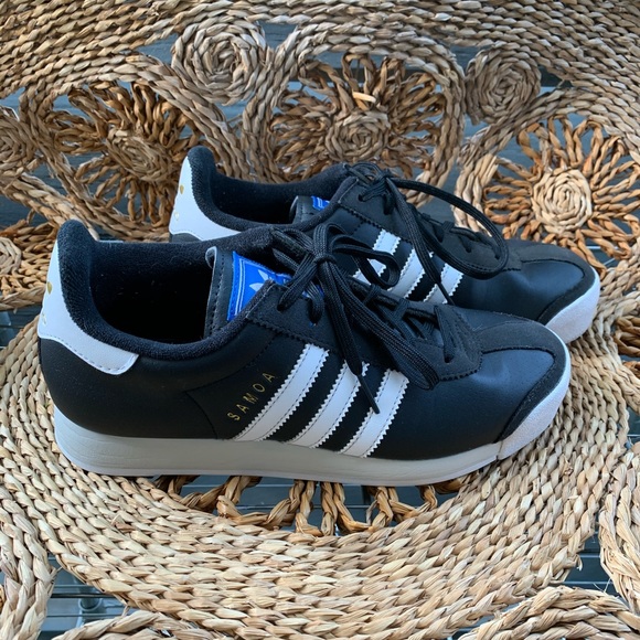 5.5 youth to women's adidas